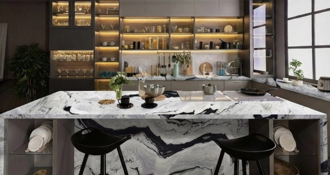 Eclipse Black polished slab